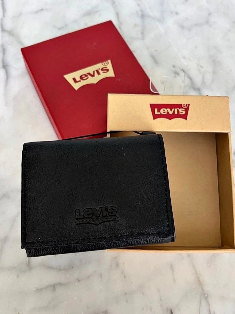Levi's Trifold Wallet Black NWT